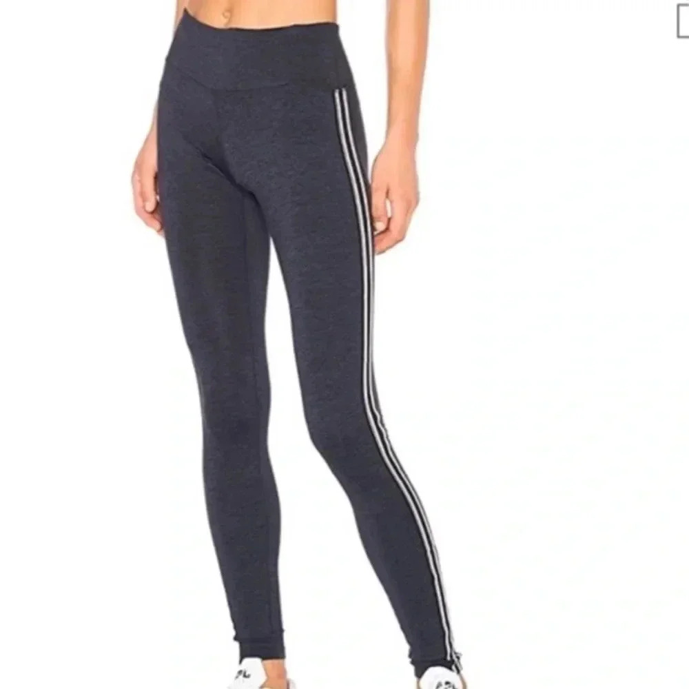 Spiritual Gangster stripped active leggings size Small